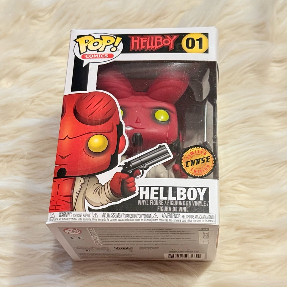 Funko pop Hellboy chase